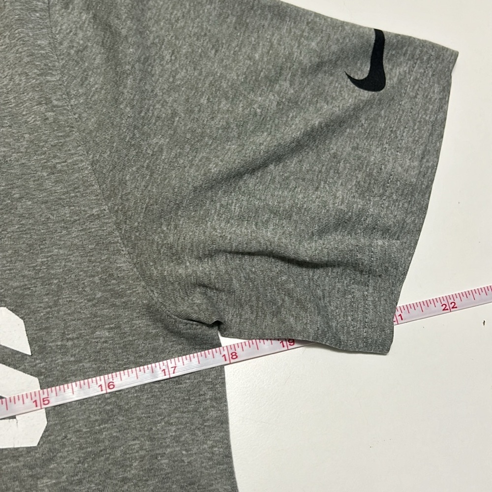 Jacksonville Jaguars NFL gray dri-fit Nike Tee size Small. Excellent condition - Picture 6 of 8